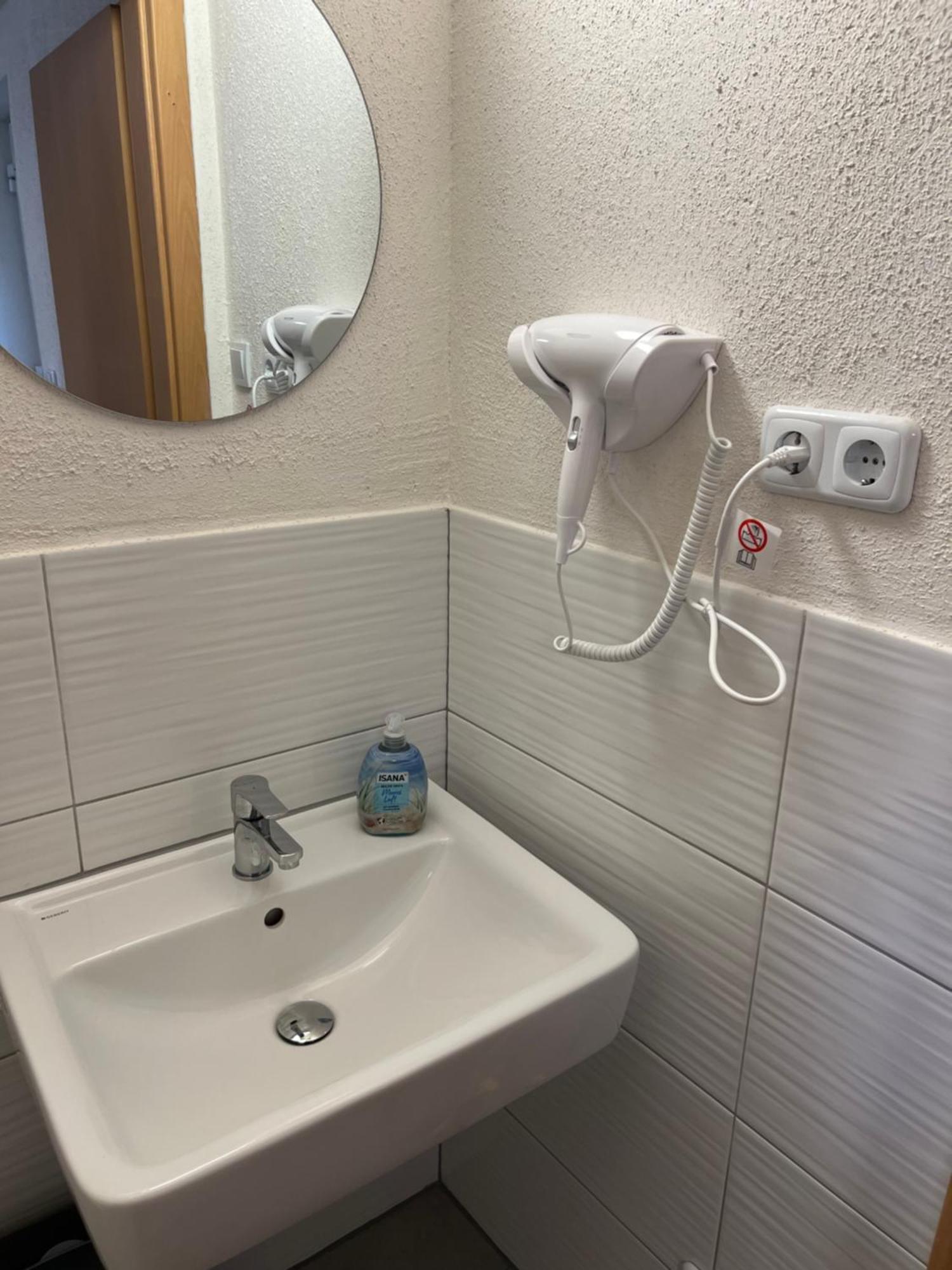 Apartments Und Zimmer Vettweiss Exterior foto